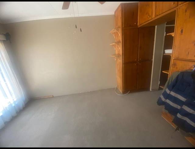 4 BEDROOM HOUSE FOR SALE IN DENNESIG